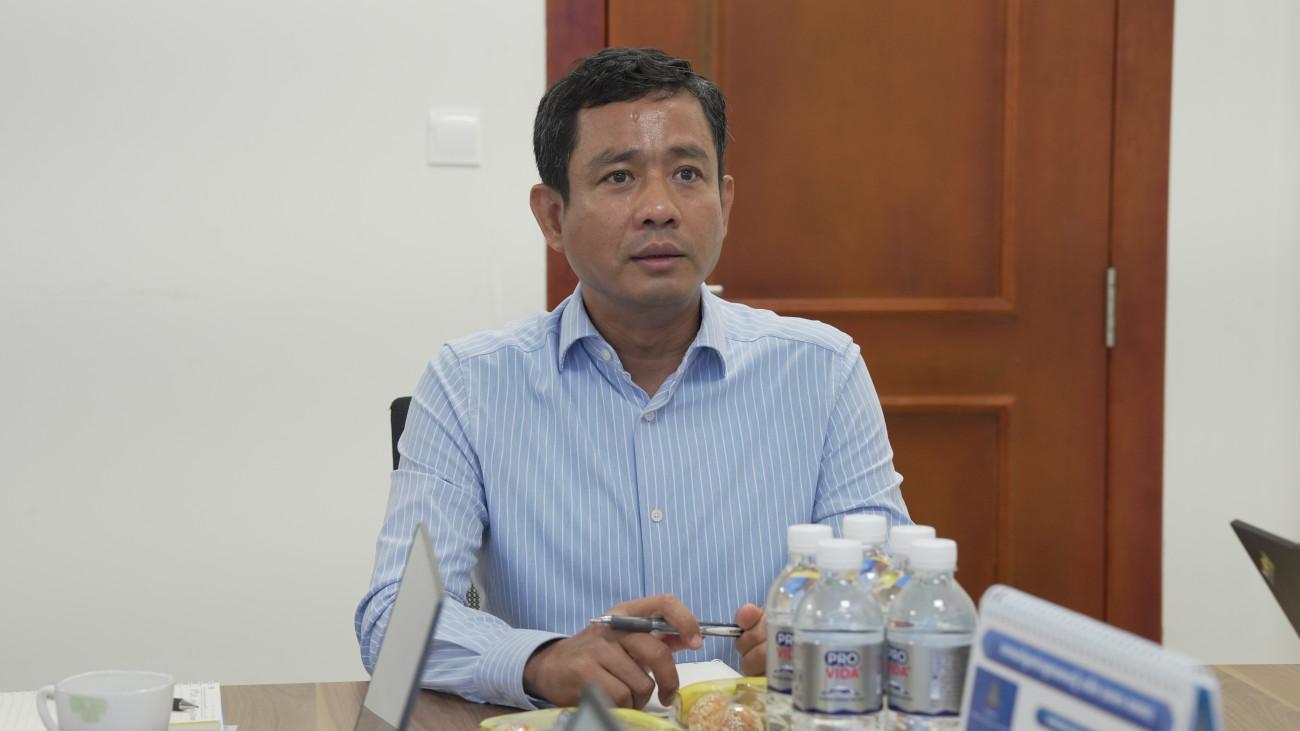 កិច្ចប្រជុំពិនិត្យ និងពិភាក្សាលើការប្រមូល និងវិភាគទិន្នន័យសម្រាប់រៀបចំរបាយការណ៍បិទបញ្ចប់ការអនុវត្តគម្រោងគណនេយ្យភាពសង្គម